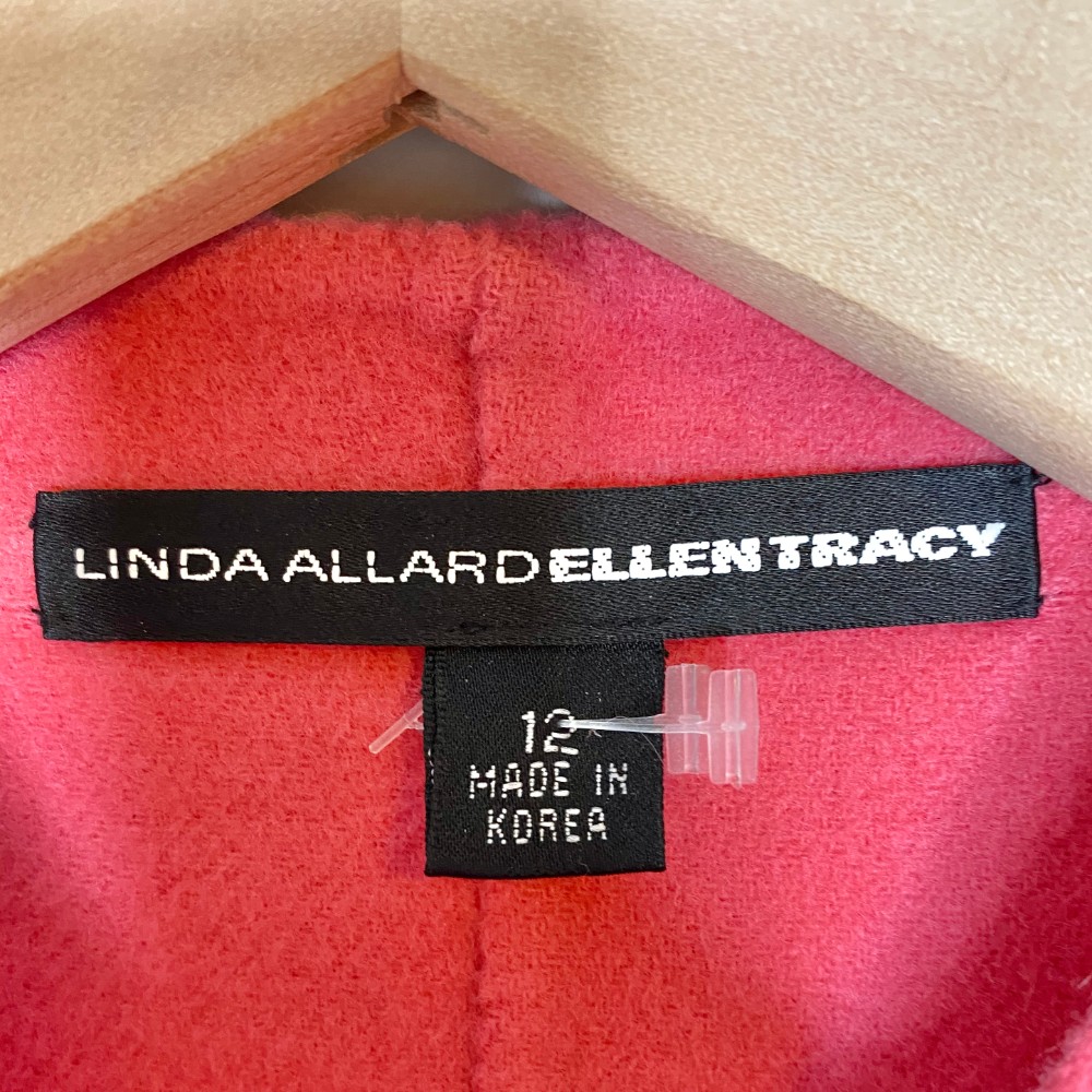 Ellen Tracy clothing label 1990s