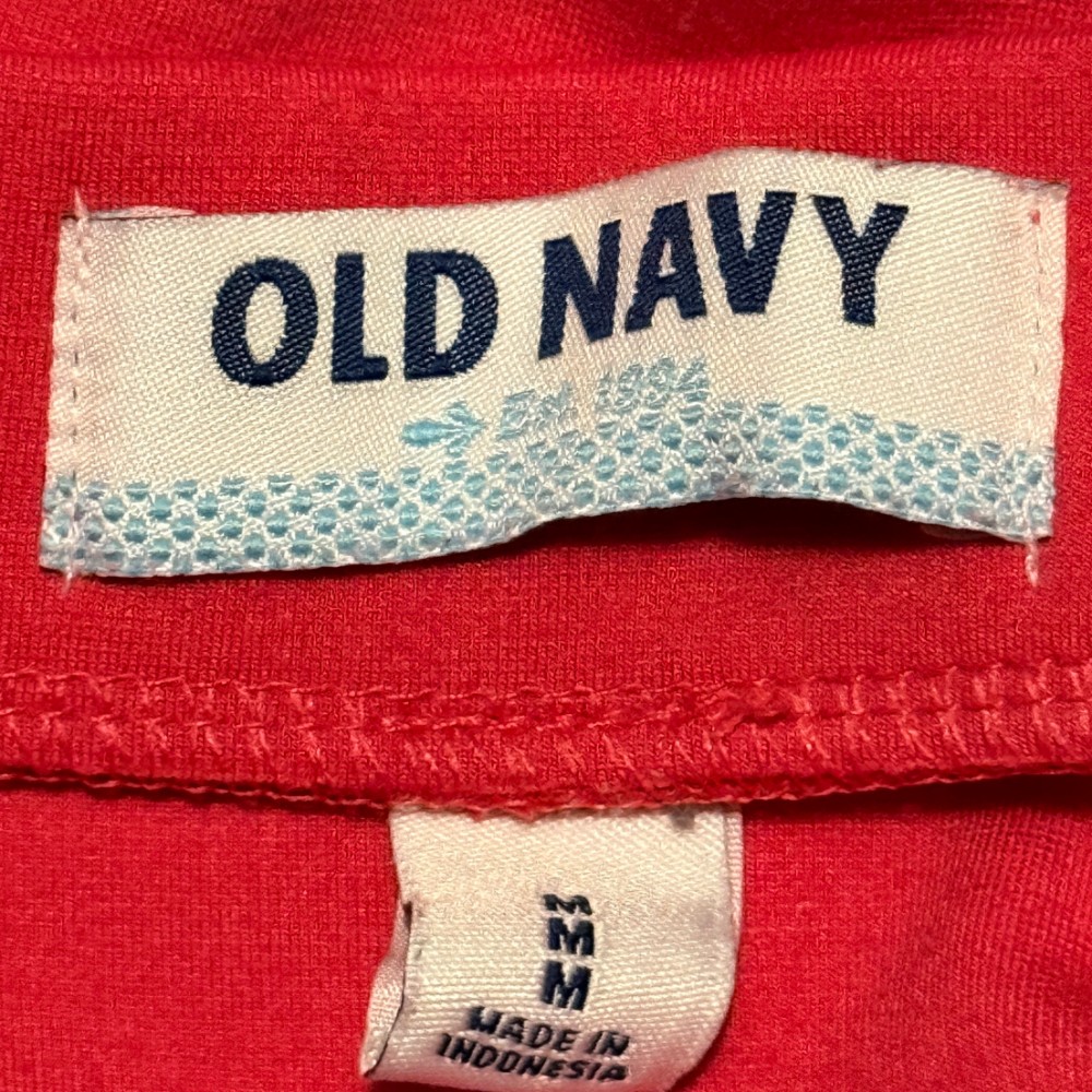Old Navy clothing label 2014