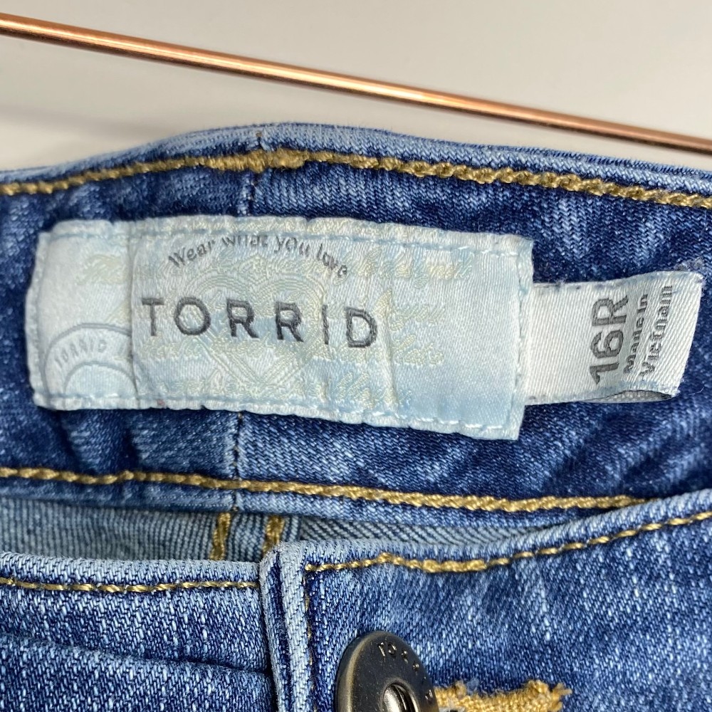 Torrid clothing label 2000s
